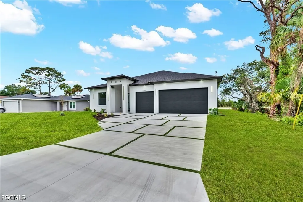 6037 N Moss Circle Labelle FL 33935