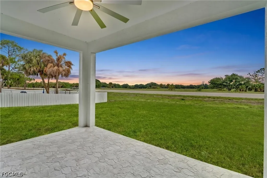6037 N Moss Circle Labelle FL 33935