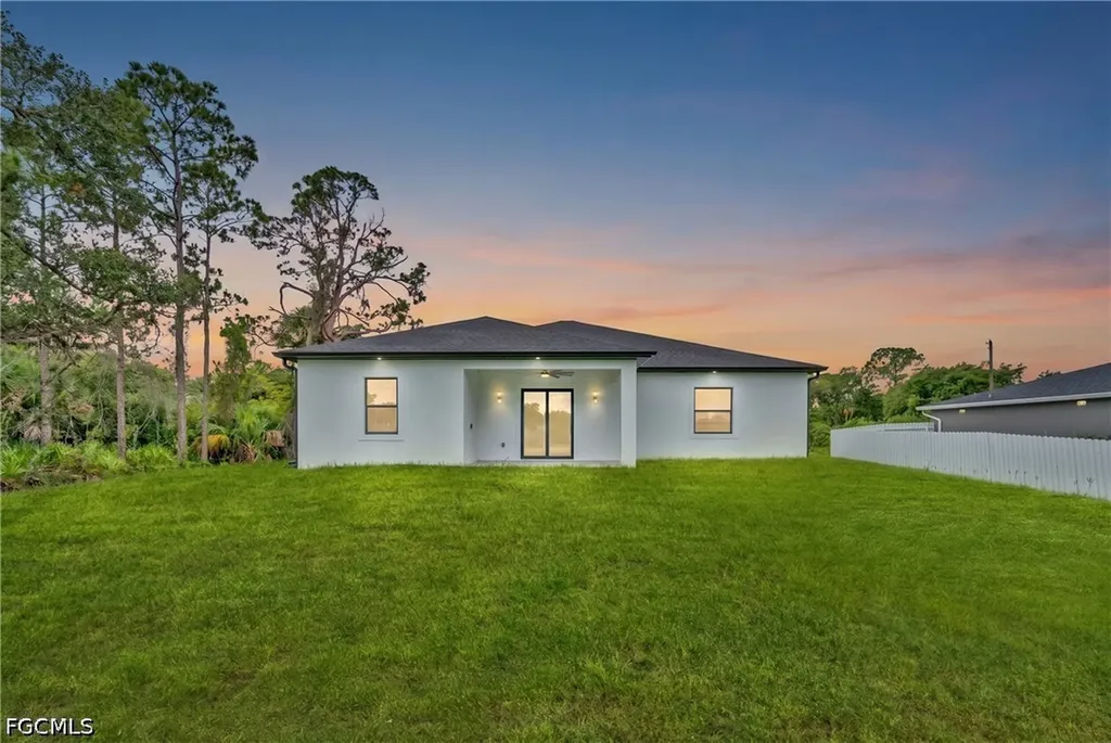 6037 N Moss Circle Labelle FL 33935