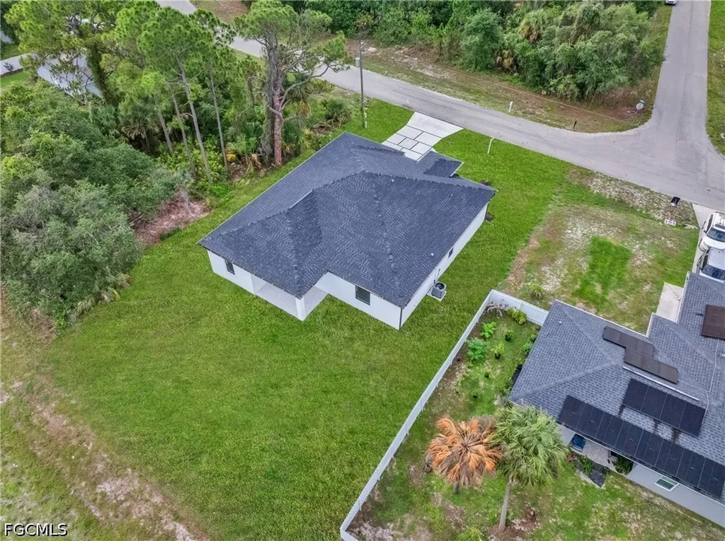 6037 N Moss Circle Labelle FL 33935