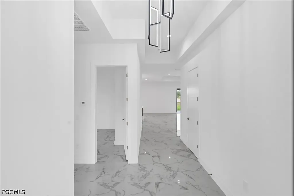 6037 N Moss Circle Labelle FL 33935