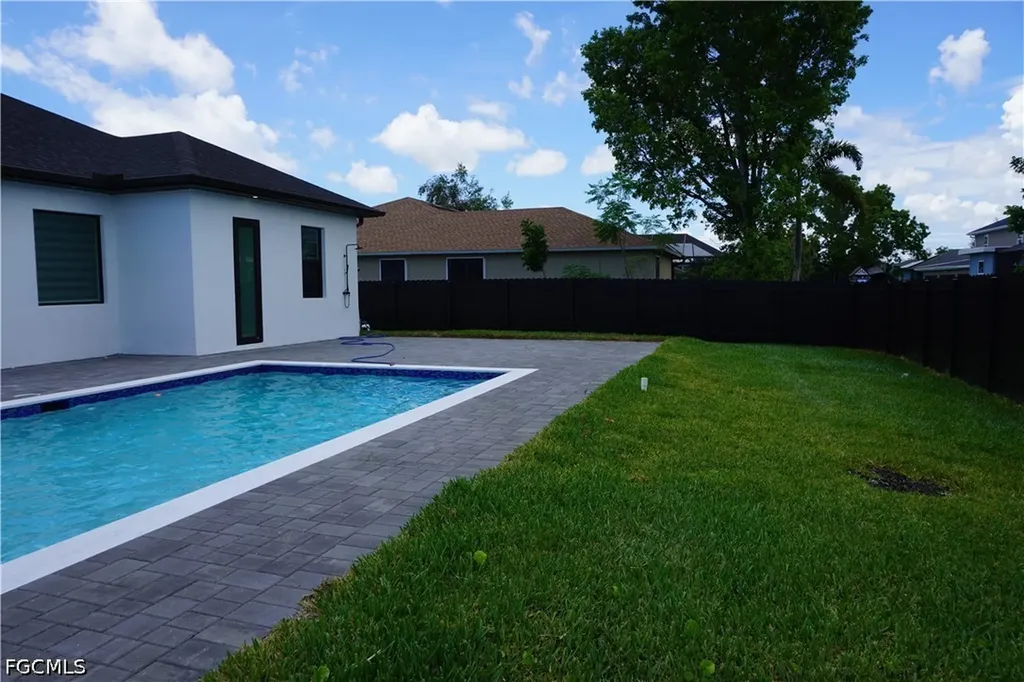2523 SW 18th Avenue Cape Coral FL 33914