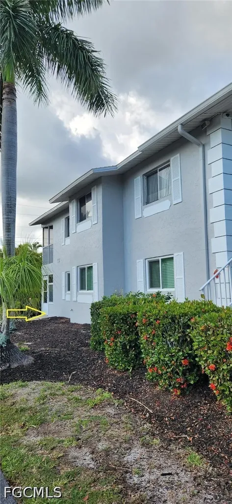 8148 Country Road Fort Myers FL 33919