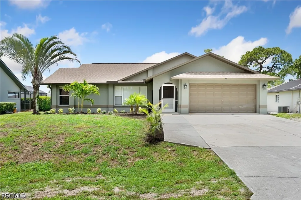 Fort Myers FL, 18542 Wisteria Road