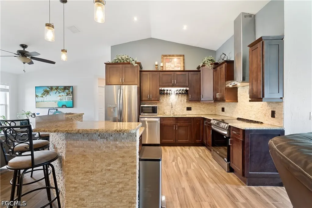 18542 Wisteria Road Fort Myers FL 33967