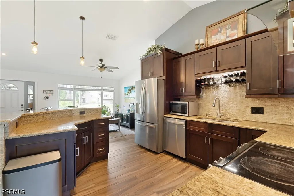 18542 Wisteria Road Fort Myers FL 33967