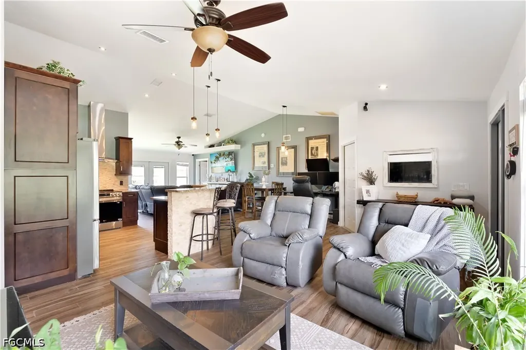 18542 Wisteria Road Fort Myers FL 33967