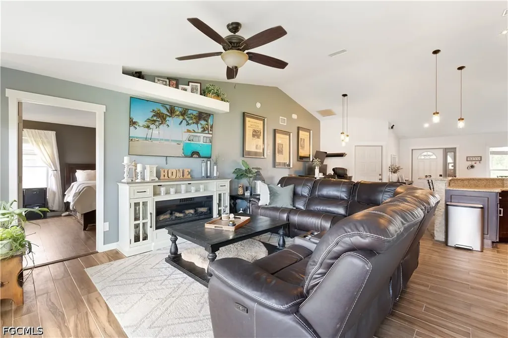 18542 Wisteria Road Fort Myers FL 33967
