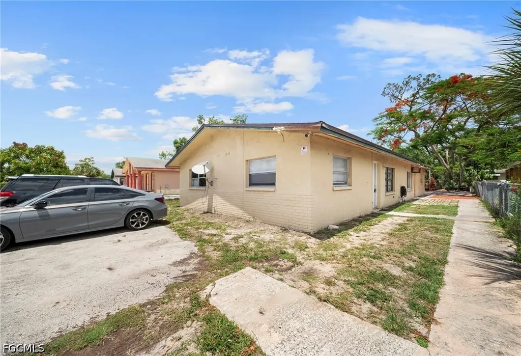5553 5th Avenue Fort Myers FL 33907