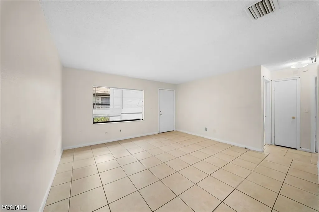 5553 5th Avenue Fort Myers FL 33907