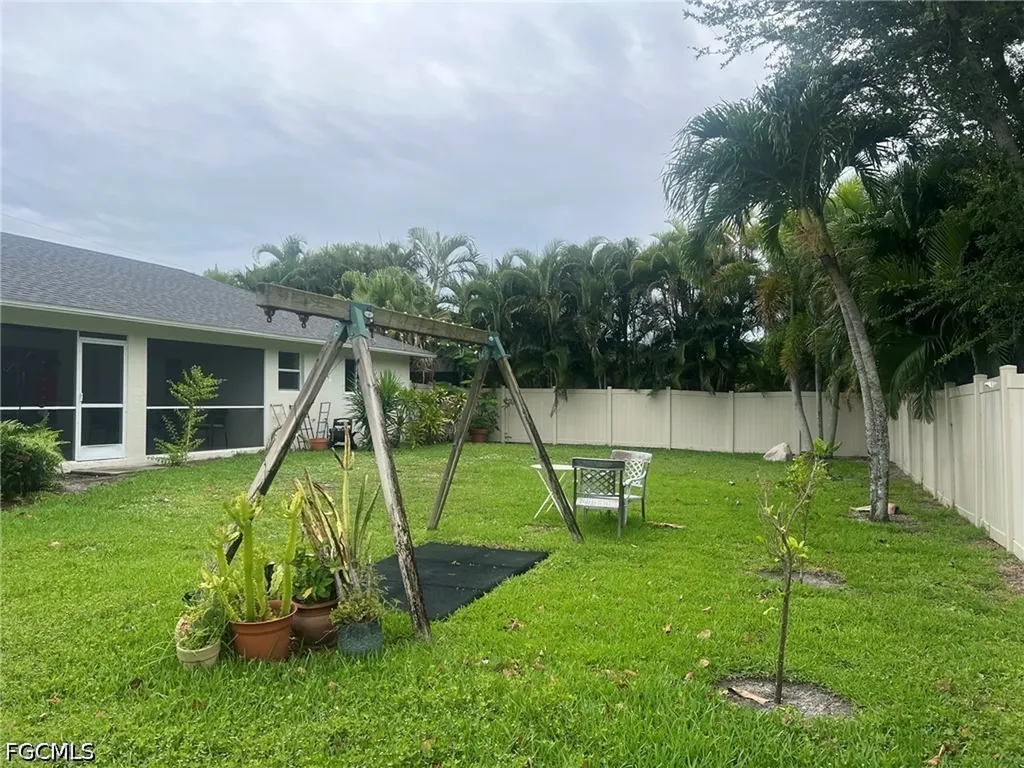 5231 SW 27th Place Cape Coral FL 33914