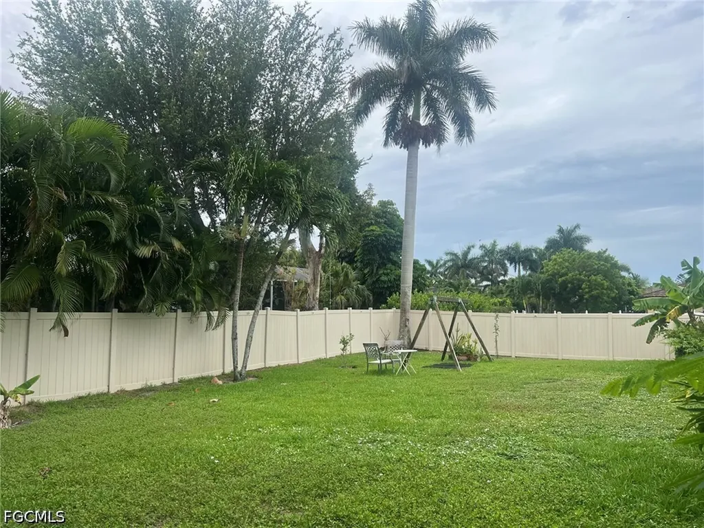 5231 SW 27th Place Cape Coral FL 33914