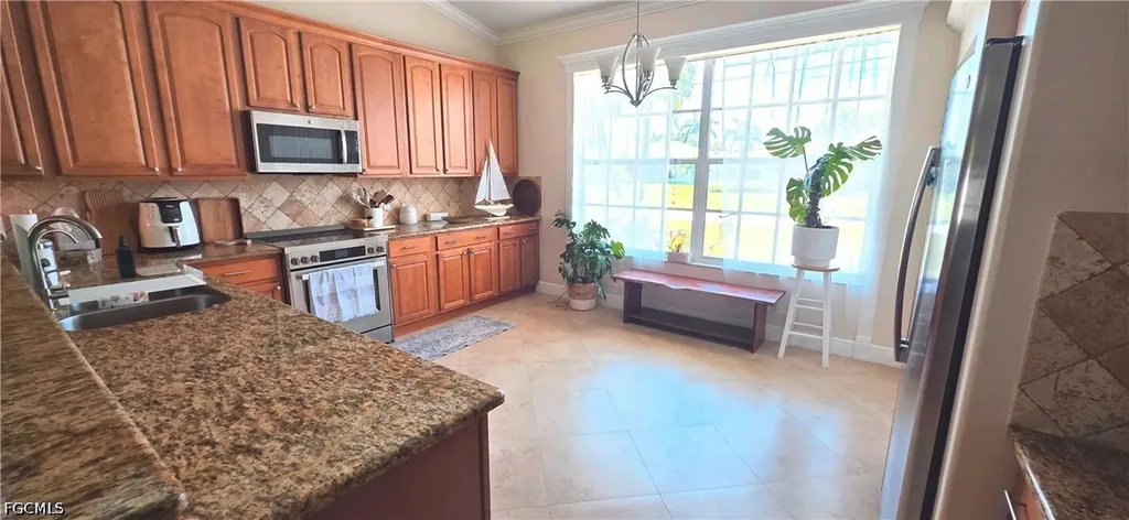 5231 SW 27th Place Cape Coral FL 33914