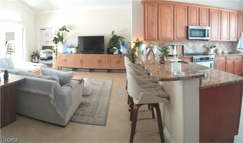 5231 SW 27th Place Cape Coral FL 33914
