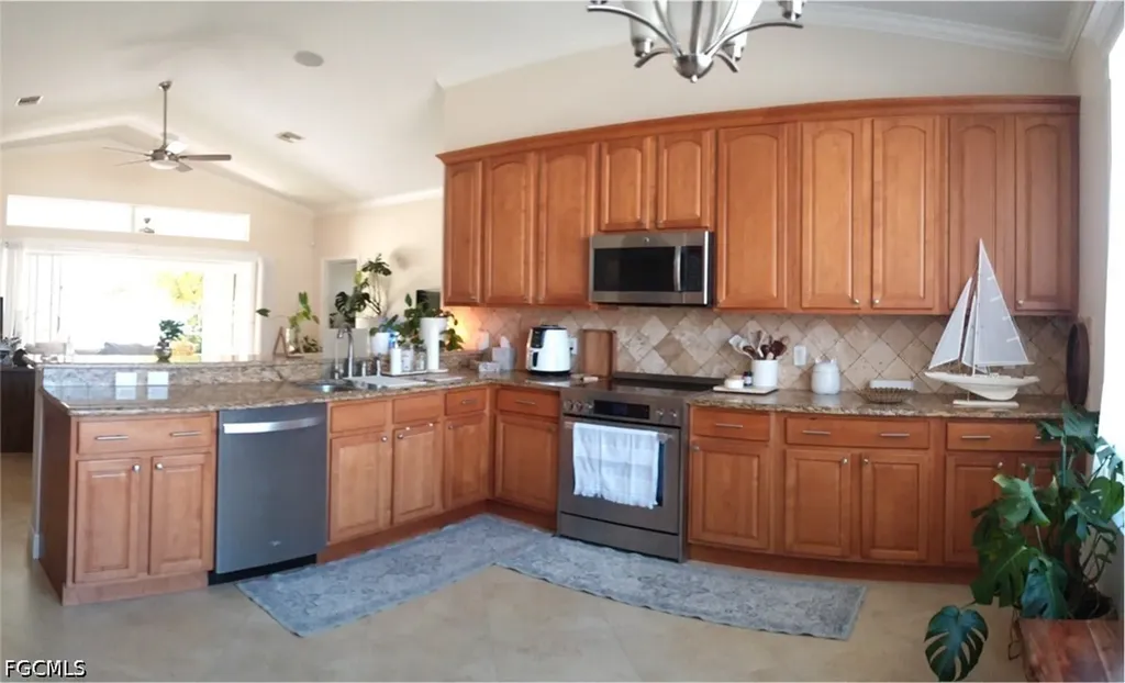 5231 SW 27th Place Cape Coral FL 33914