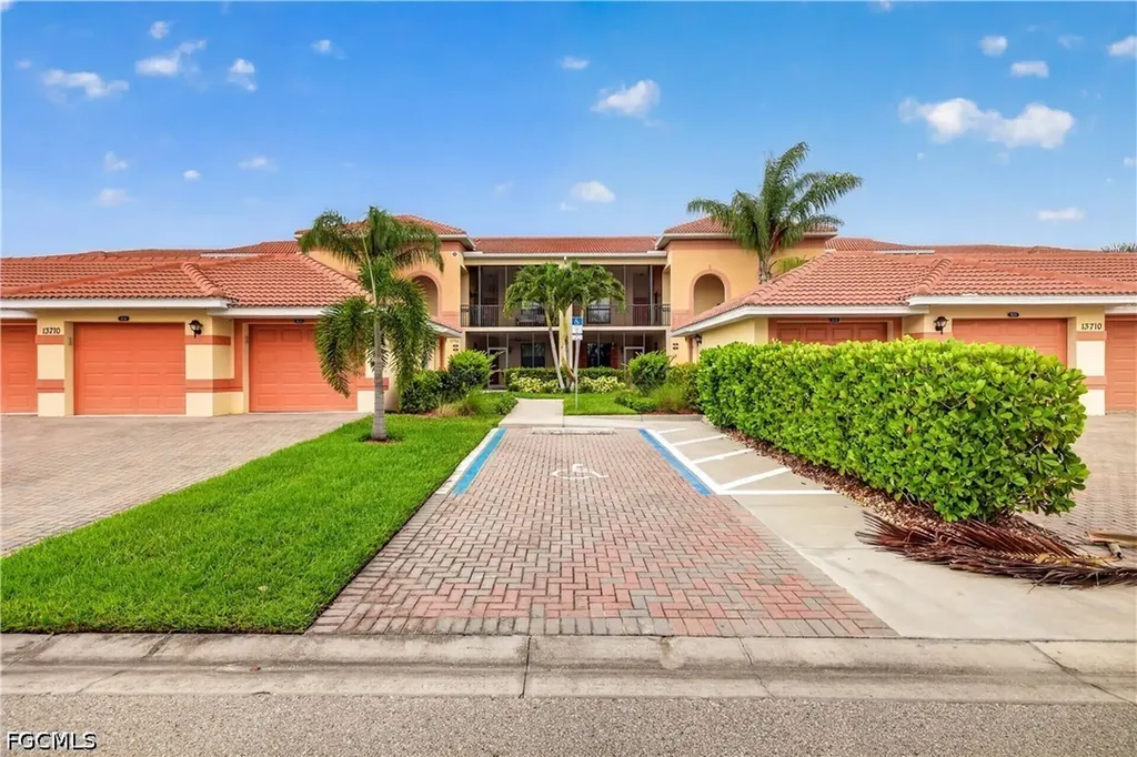 13710 Julias Way Fort Myers FL 33919