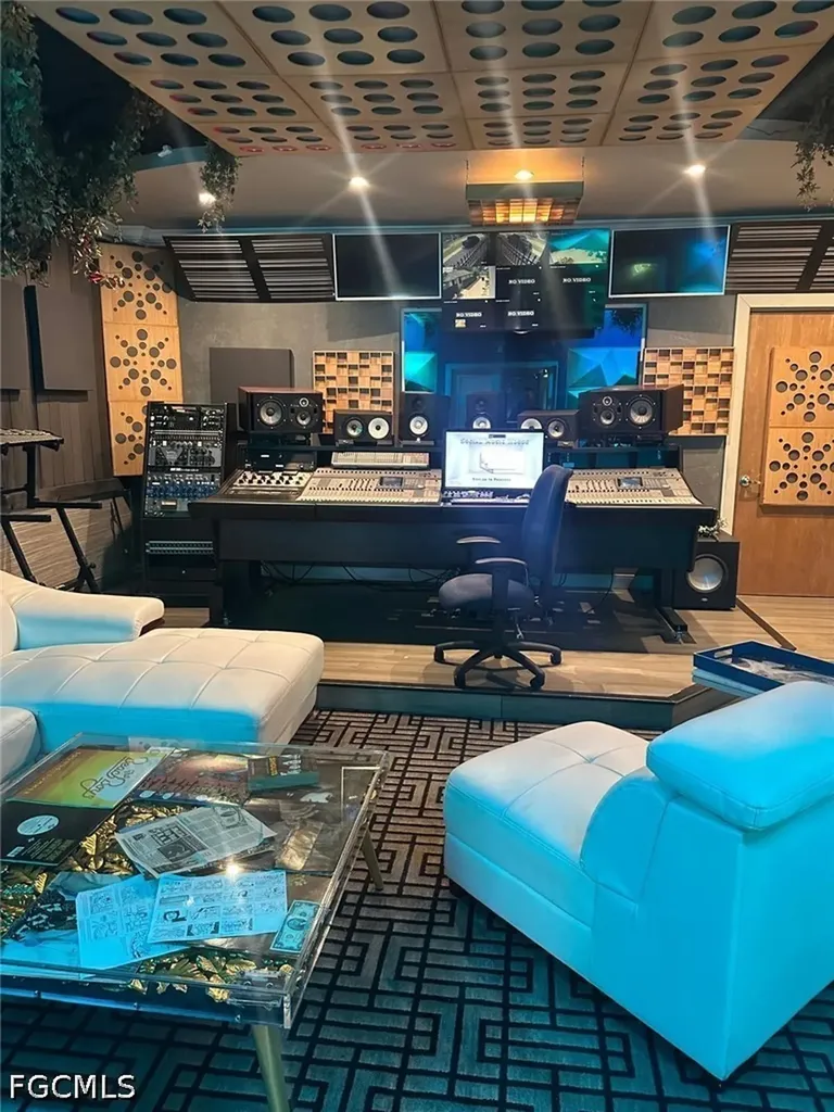 2251 Grand Avenue Fort Myers FL 33901