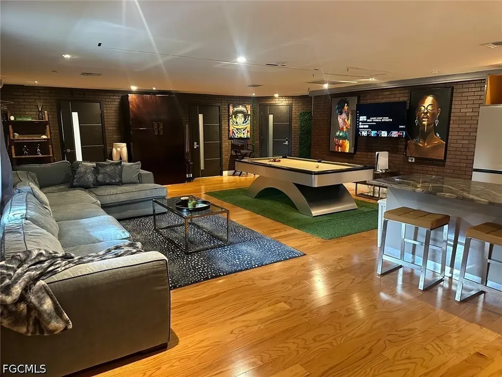 2251 Grand Avenue Fort Myers FL 33901