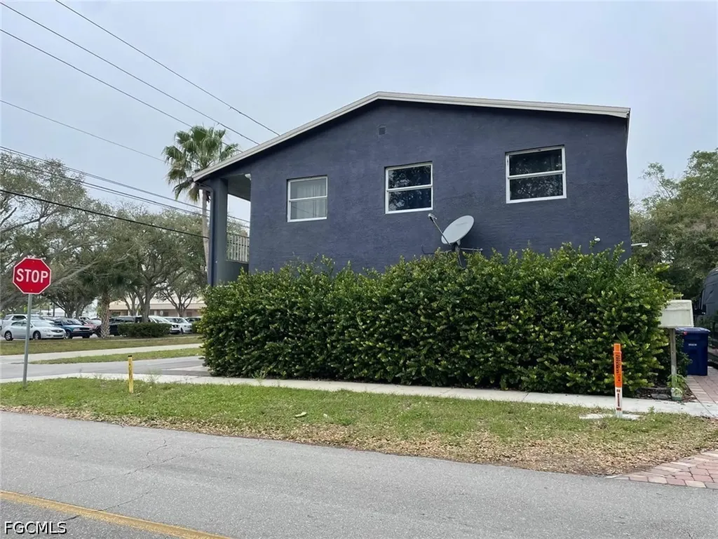 2251 Grand Avenue Fort Myers FL 33901