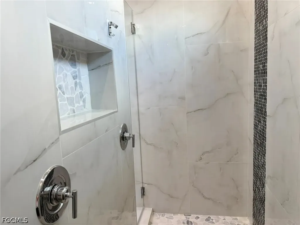 124 SW 31st Place Cape Coral FL 33991