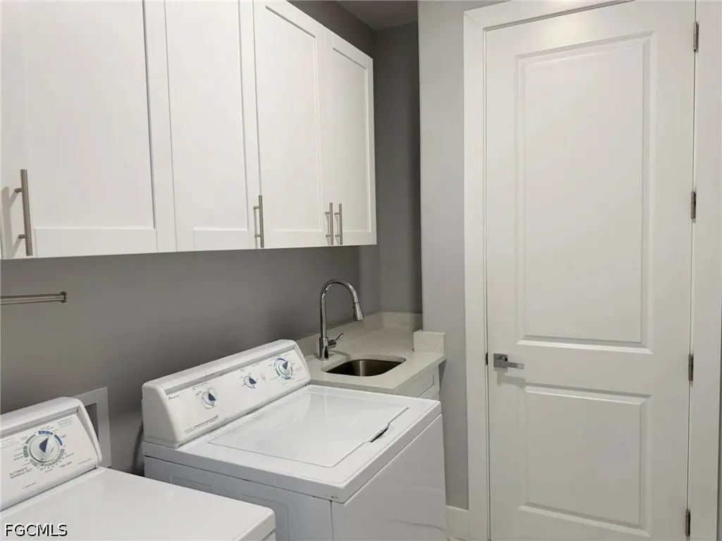 124 SW 31st Place Cape Coral FL 33991