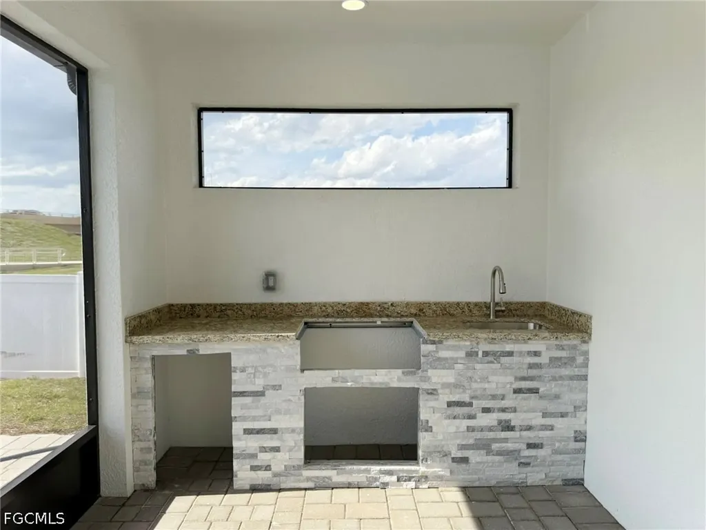 124 SW 31st Place Cape Coral FL 33991