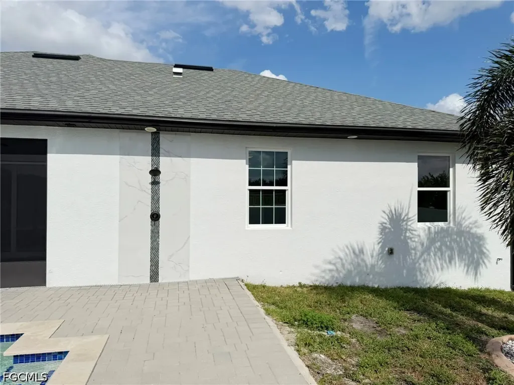 124 SW 31st Place Cape Coral FL 33991