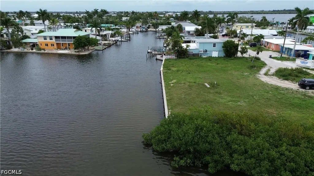 Matlacha FL, 2638 Second Street