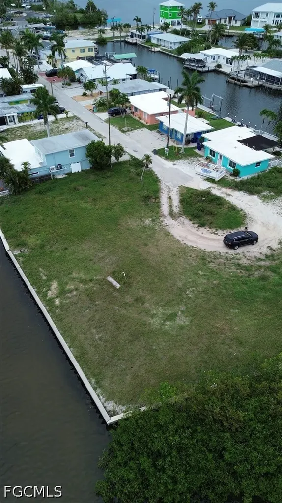 2638 Second Street Matlacha FL 33993