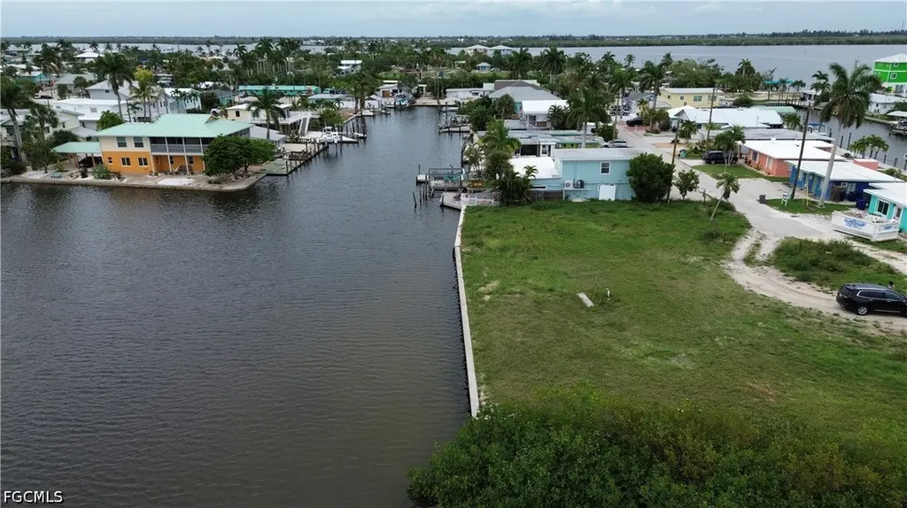 2638 Second Street Matlacha FL 33993