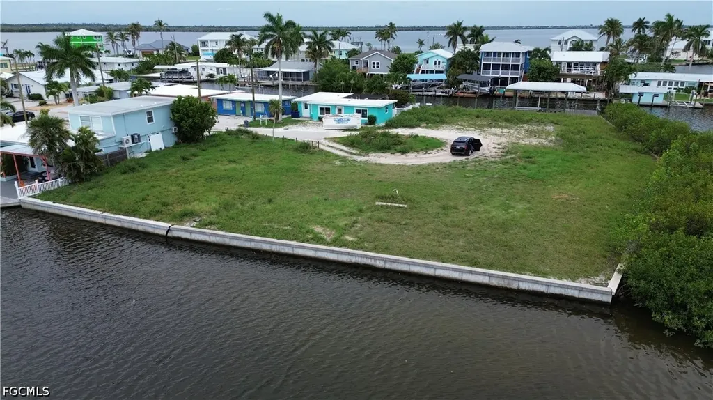 2638 Second Street Matlacha FL 33993