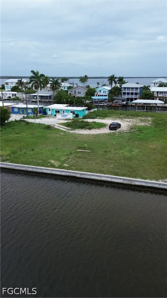 2638 Second Street Matlacha FL 33993
