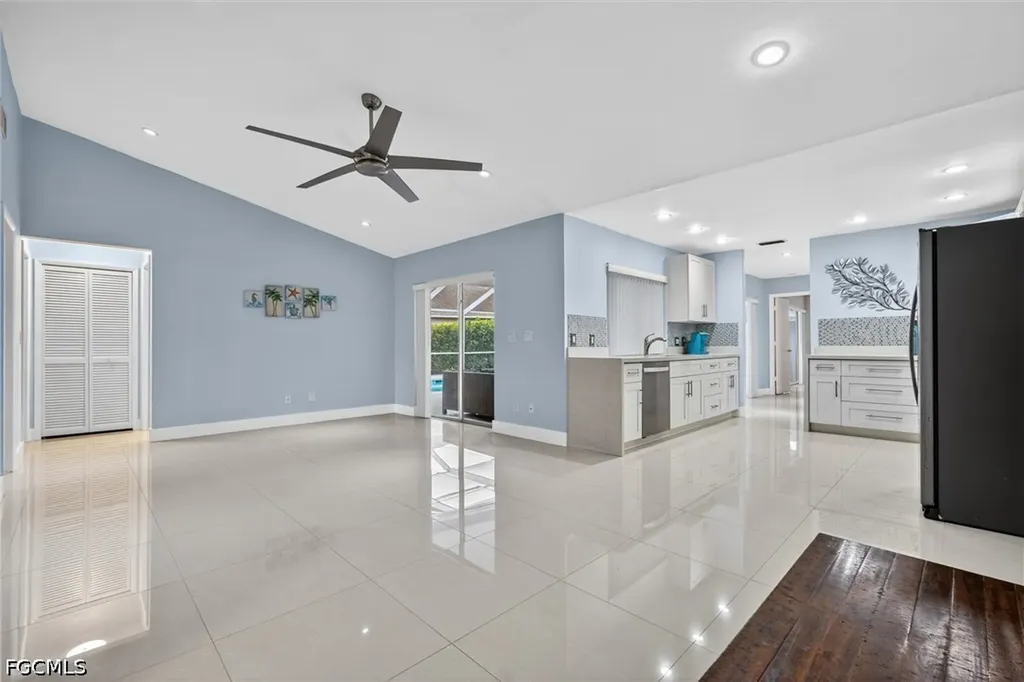 4129 Country Club Boulevard Cape Coral FL 33904