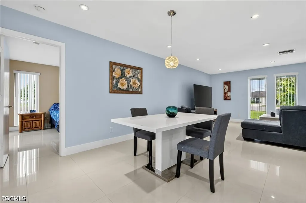4129 Country Club Boulevard Cape Coral FL 33904