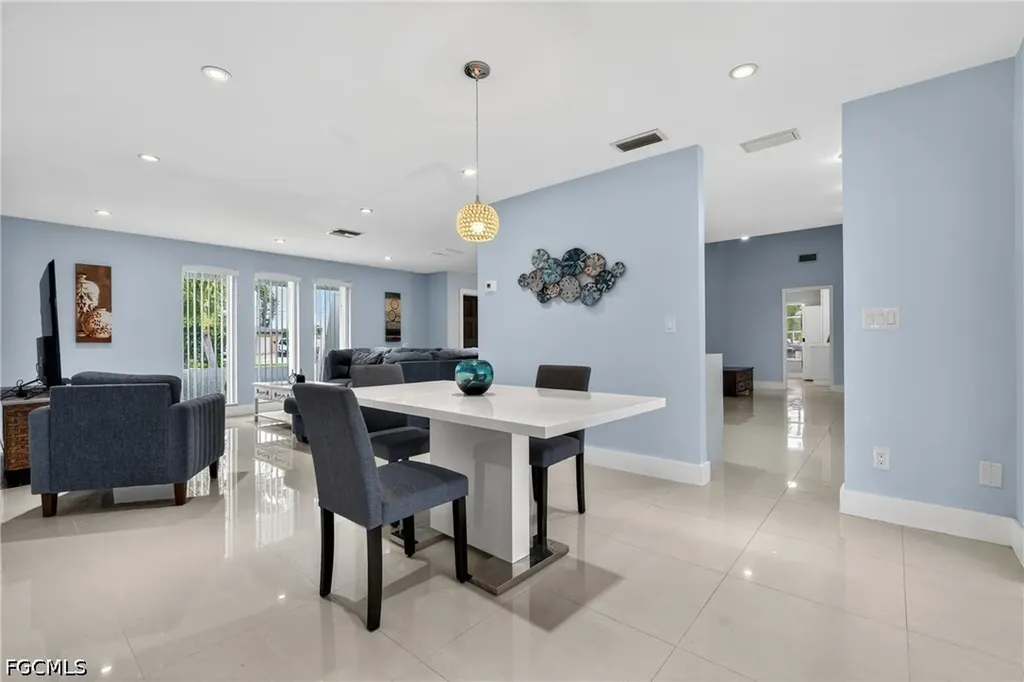 4129 Country Club Boulevard Cape Coral FL 33904