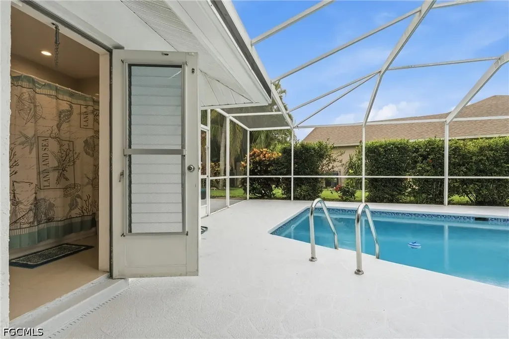 4129 Country Club Boulevard Cape Coral FL 33904
