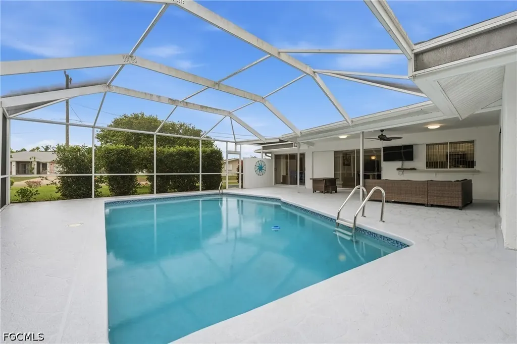 4129 Country Club Boulevard Cape Coral FL 33904