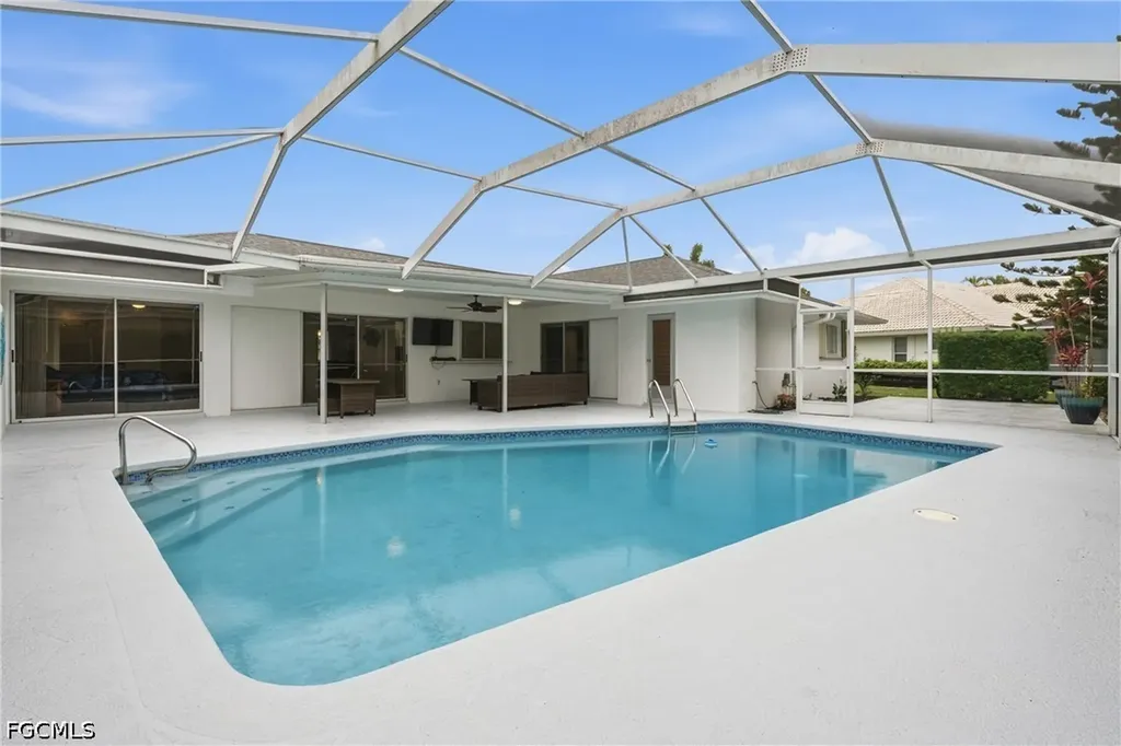4129 Country Club Boulevard Cape Coral FL 33904