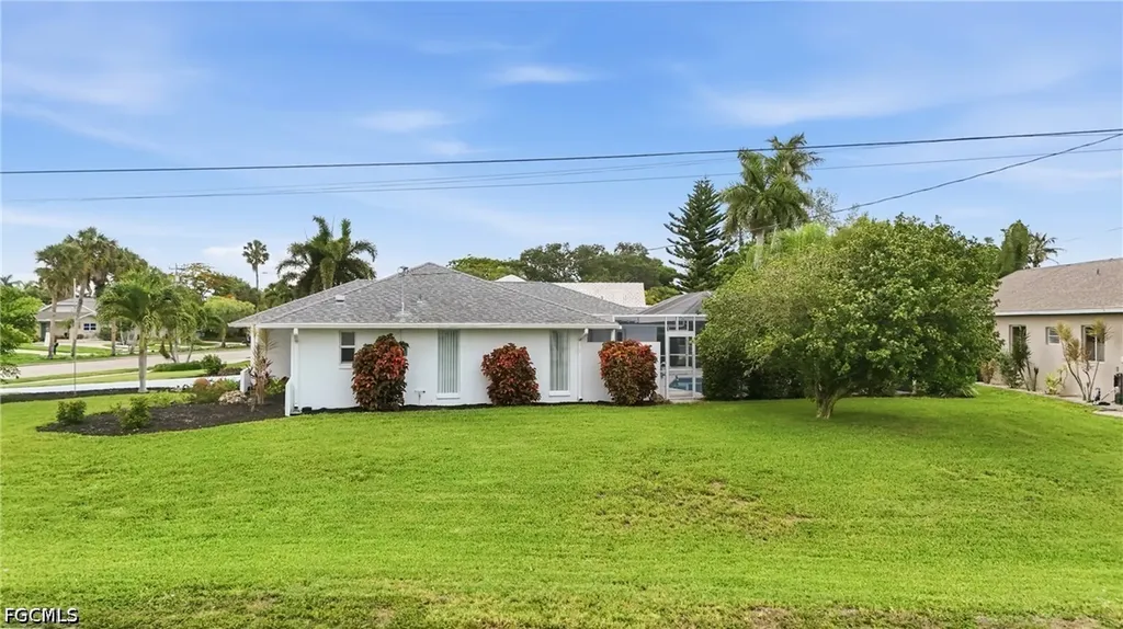 4129 Country Club Boulevard Cape Coral FL 33904