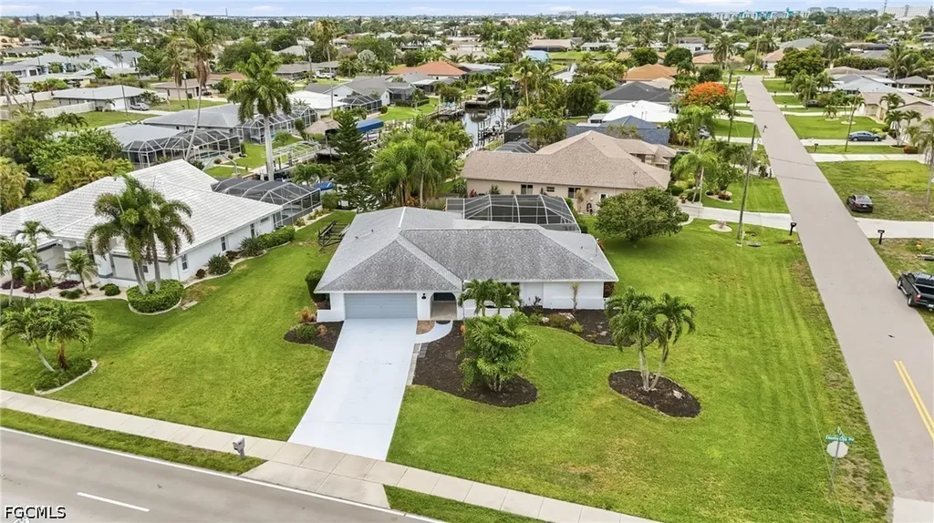 4129 Country Club Boulevard Cape Coral FL 33904