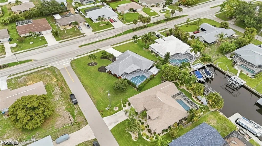 4129 Country Club Boulevard Cape Coral FL 33904