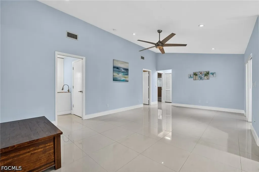 4129 Country Club Boulevard Cape Coral FL 33904