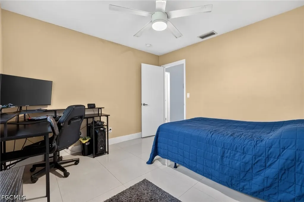 4129 Country Club Boulevard Cape Coral FL 33904