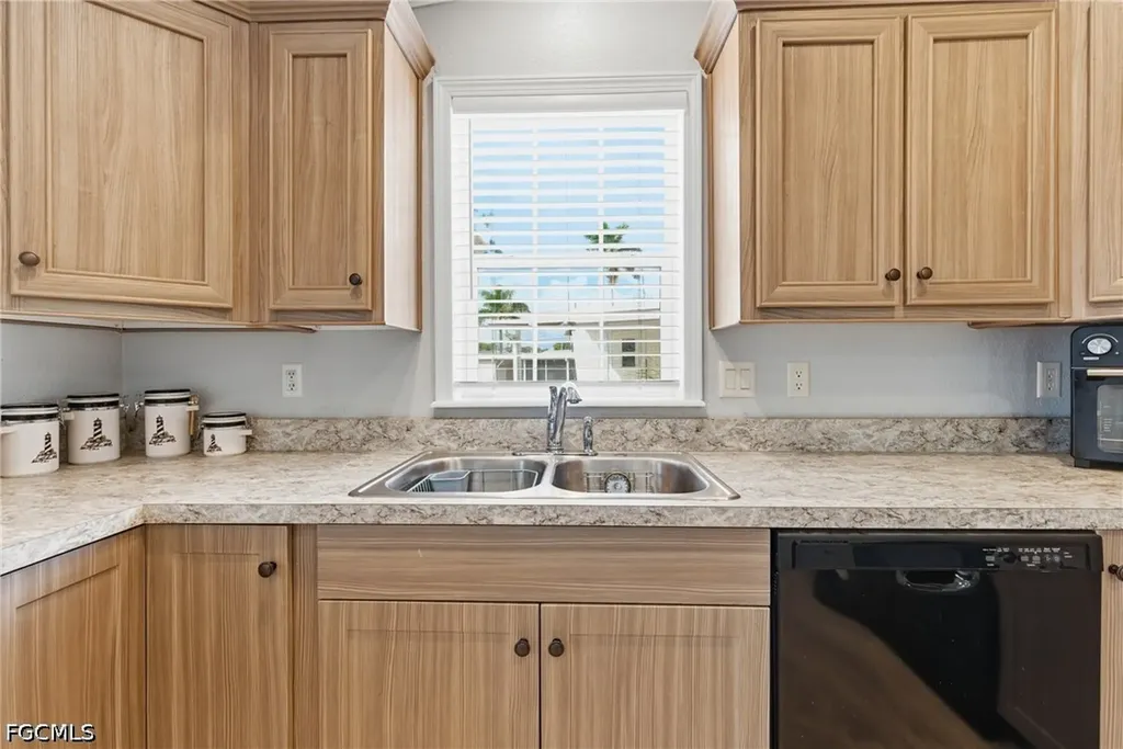 5558 Palm Beach Boulevard Fort Myers FL 33905