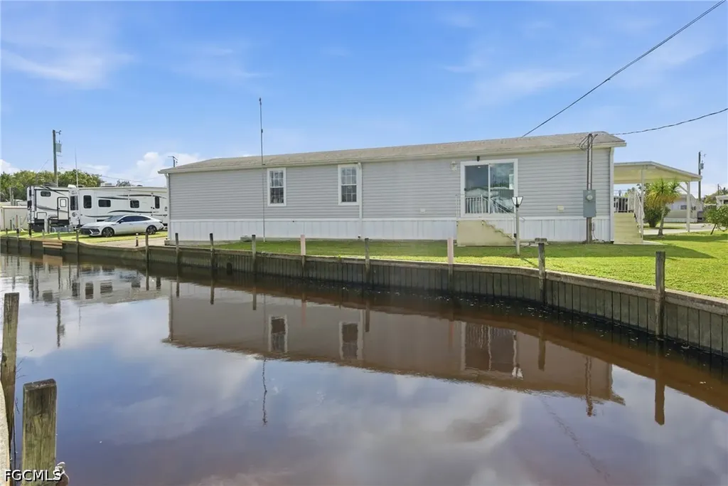 5558 Palm Beach Boulevard Fort Myers FL 33905