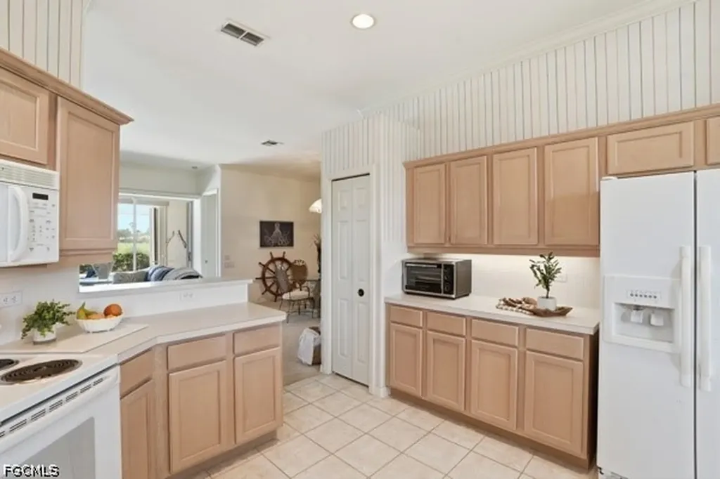 9225 Garden Pointe Fort Myers FL 33908