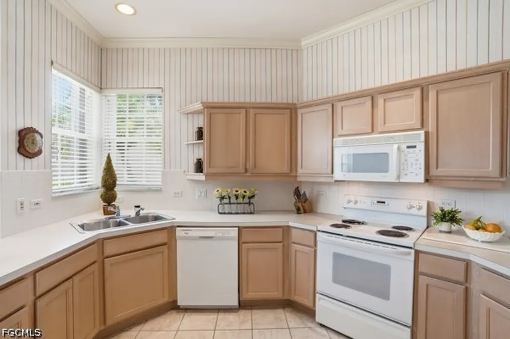 9225 Garden Pointe Fort Myers FL 33908