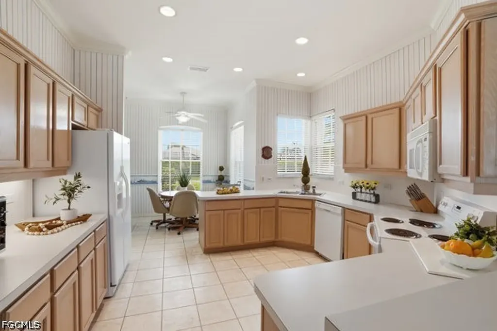 9225 Garden Pointe Fort Myers FL 33908