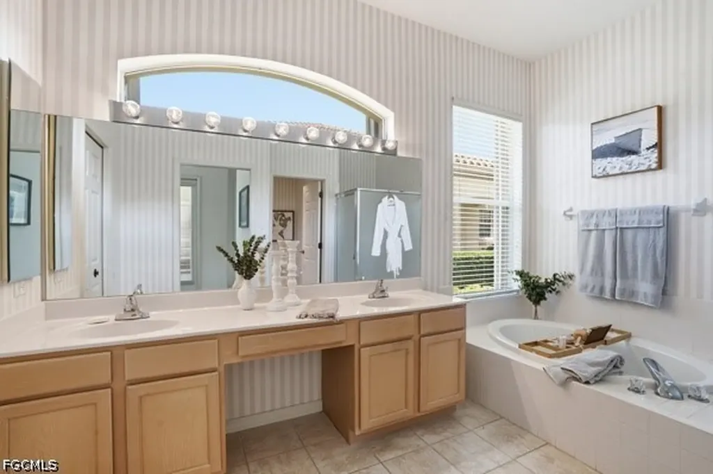 9225 Garden Pointe Fort Myers FL 33908