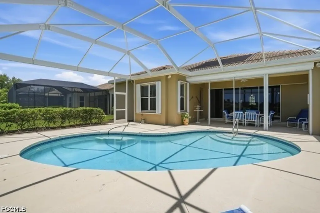 9225 Garden Pointe Fort Myers FL 33908